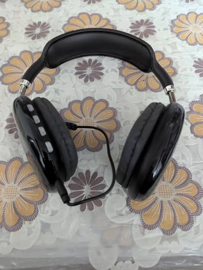 Generic Bluetooth Headphones