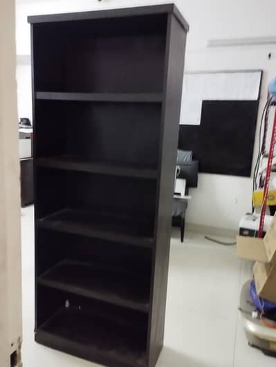 slightly used good quality bookshelf