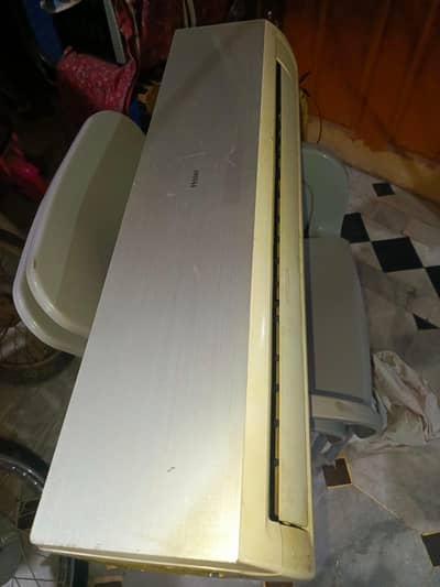 1.5 ton Haier non inverter ac for sell