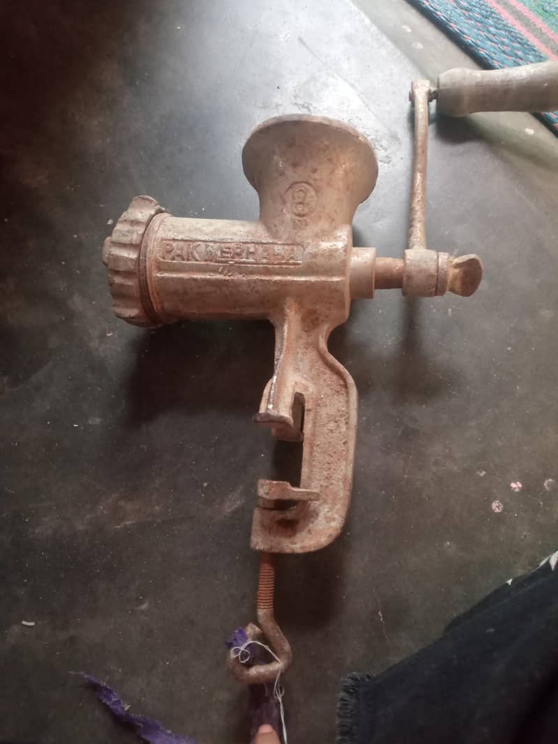 meat grinder 2