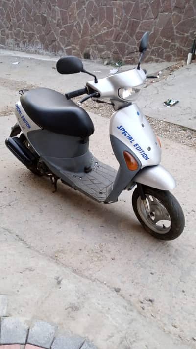 Suzuki 49cc v powerful scooty