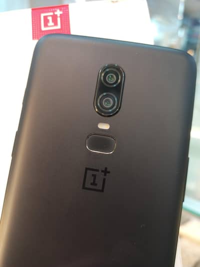 Oneplus 6 with box 8/128