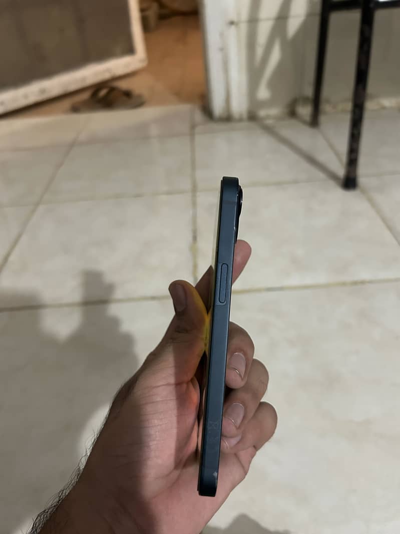 Iphone 13 4