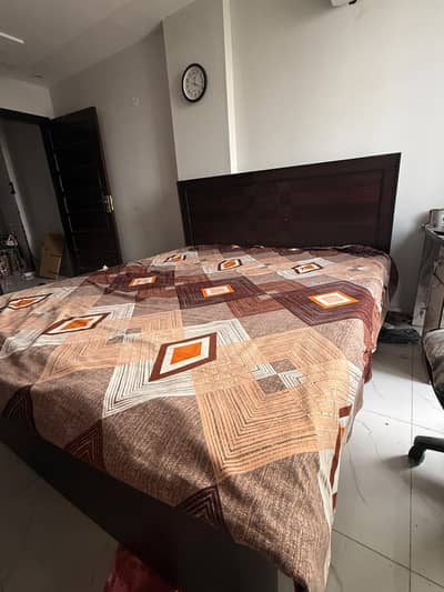 Slight used king size bed with mattress for sale bahria town Lahore