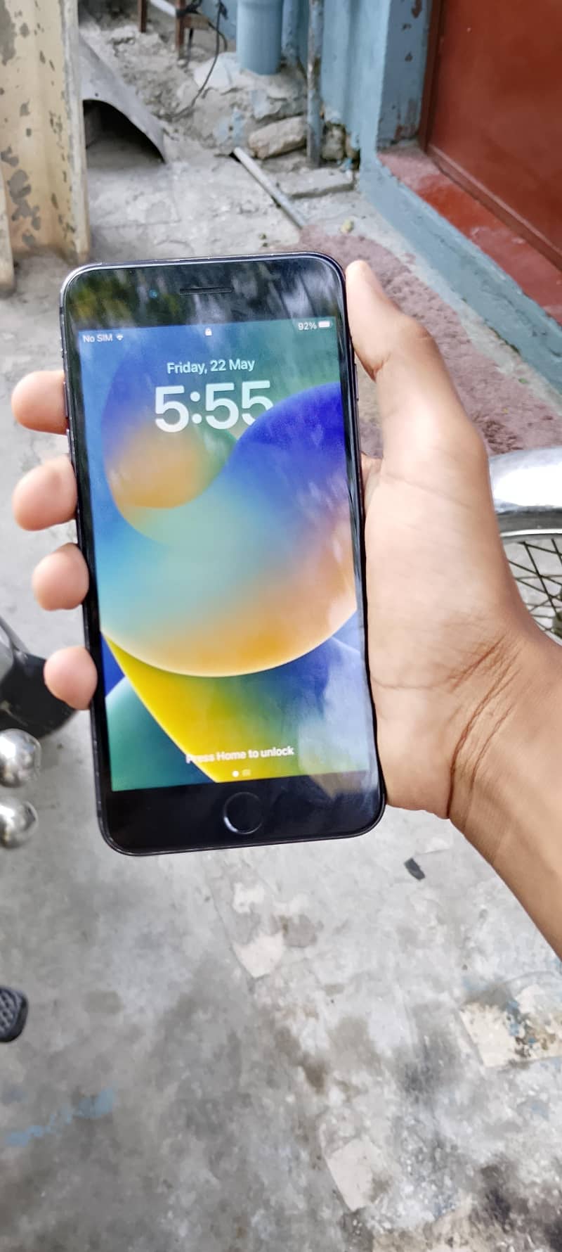Apple iPhone 8 Plus 3