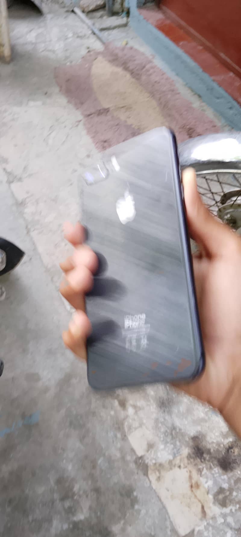 Apple iPhone 8 Plus 4