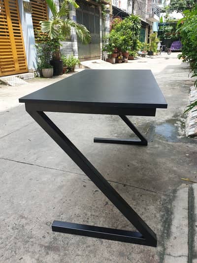 Modern Z Shape Table