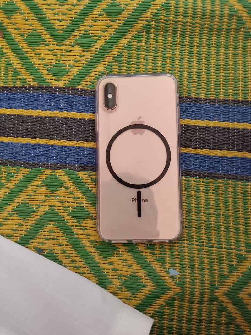 iPhone xs 1