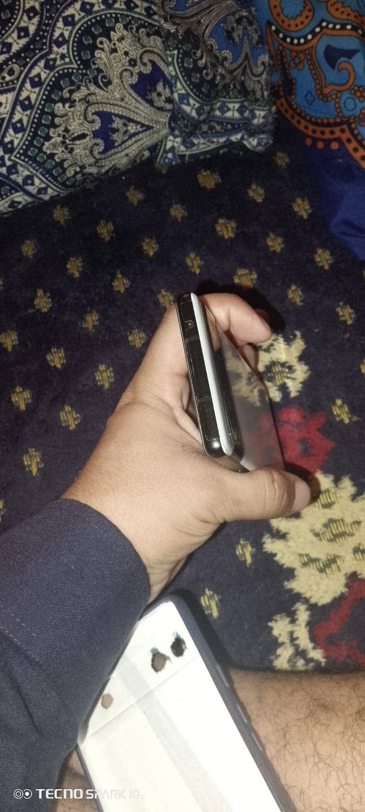 Google Pixel 6a 5