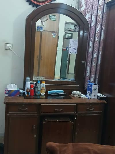 dressing table for sale in average condition