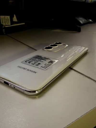 Tecno Spark 40 Pro Plus 8 256GB In Warranty