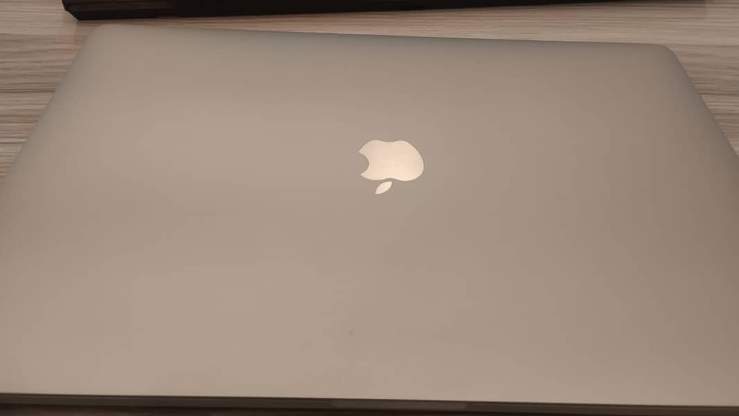 Apple MacBook Pro 2017 0