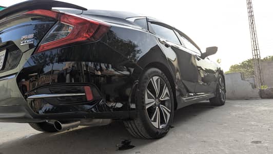 Original Honda Civic RS 17 inch diamond cut rims