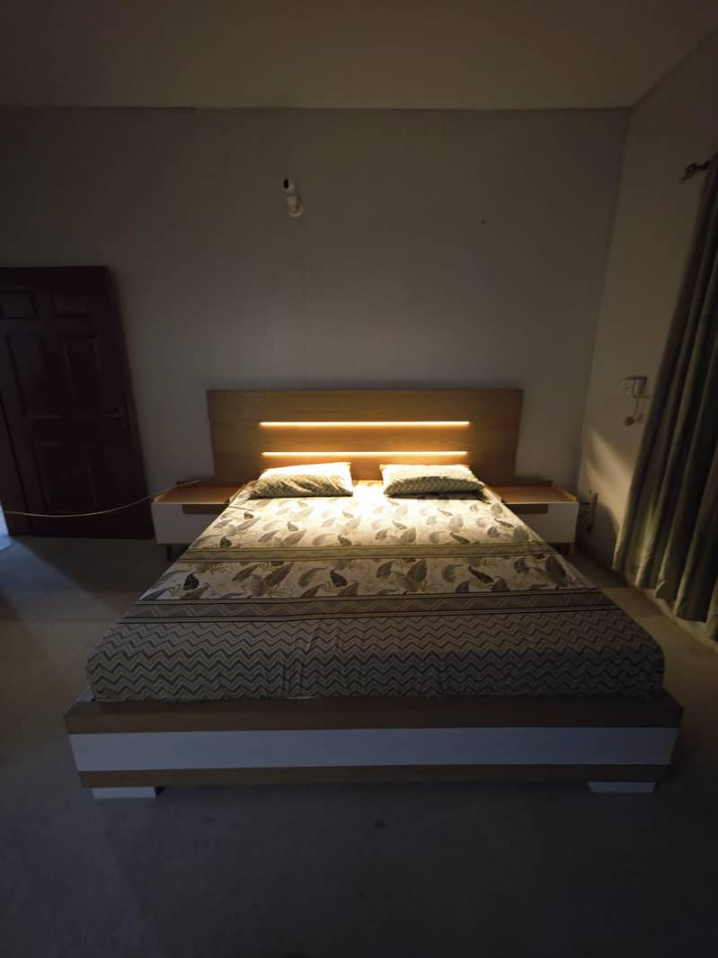 King Size Bed 1