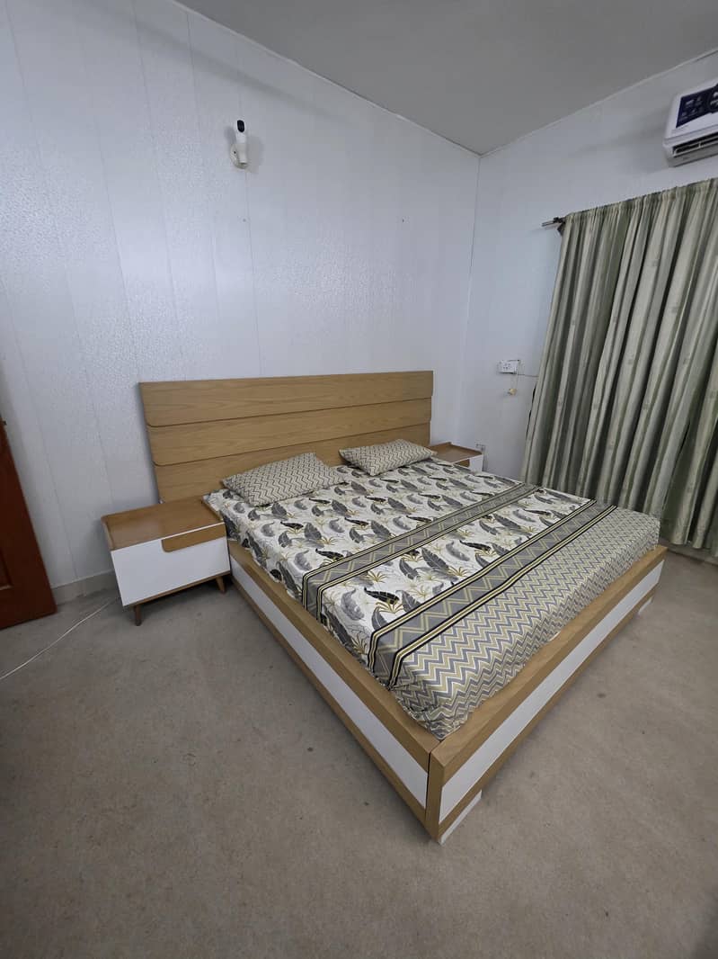 King Size Bed 2