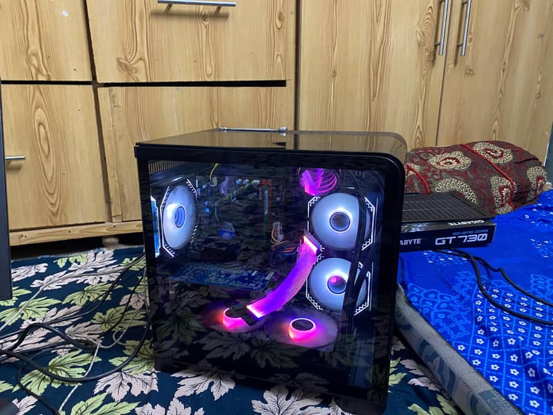 gaming pc with boderless lcd negotiable with gpu 3