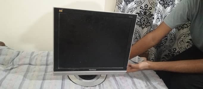 LCD MODEL VG720