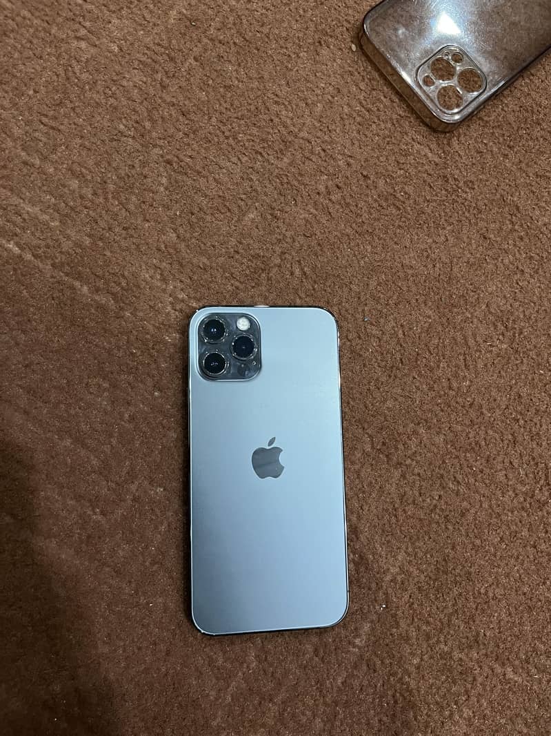 iPhone 12 pro 4
