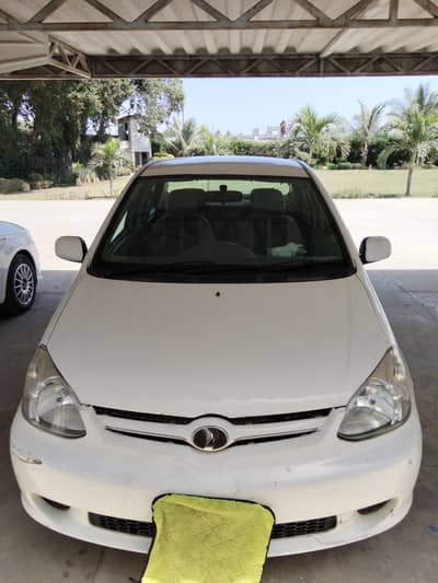 Toyota Platz 2005