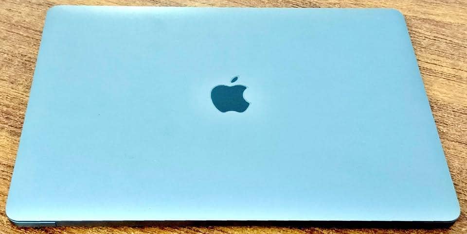 MacBook pro touch bar 3