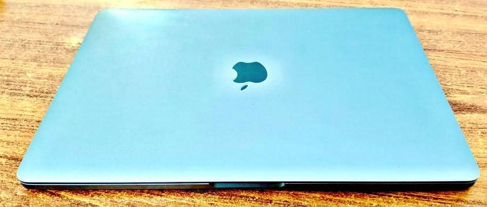 MacBook pro touch bar 4