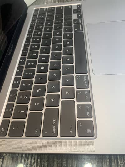 Macbook Air 2020 M1 chip - Complete Box 10/10