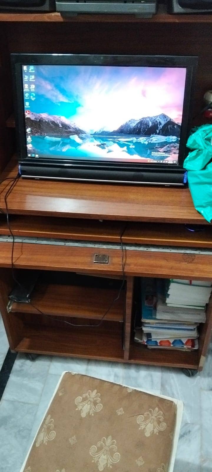 Computer Table 0