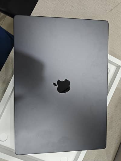 MacBook pro M3 pro 16inch