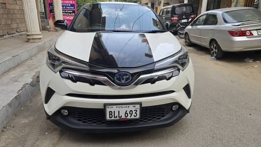 Toyota chr G 2018  top of the line