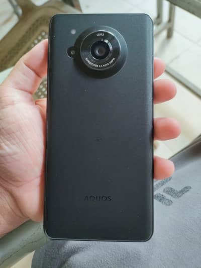 sharp Aquos R7 official PTA snapdragon 8 Gen 1 processor best for PUBG