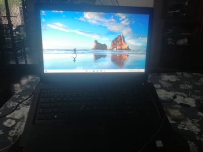Core i5 7300u 8gb ram 256ssd 1366*720 TN panel