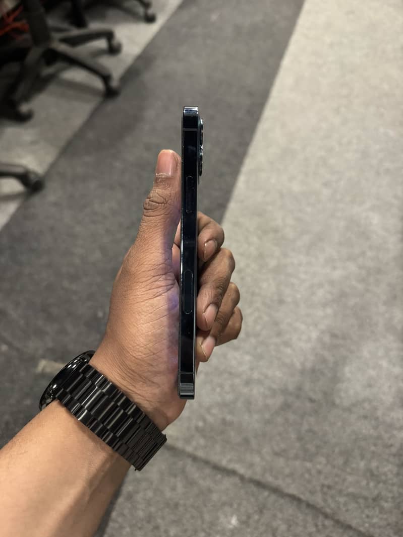 iPhone 12 pro 1