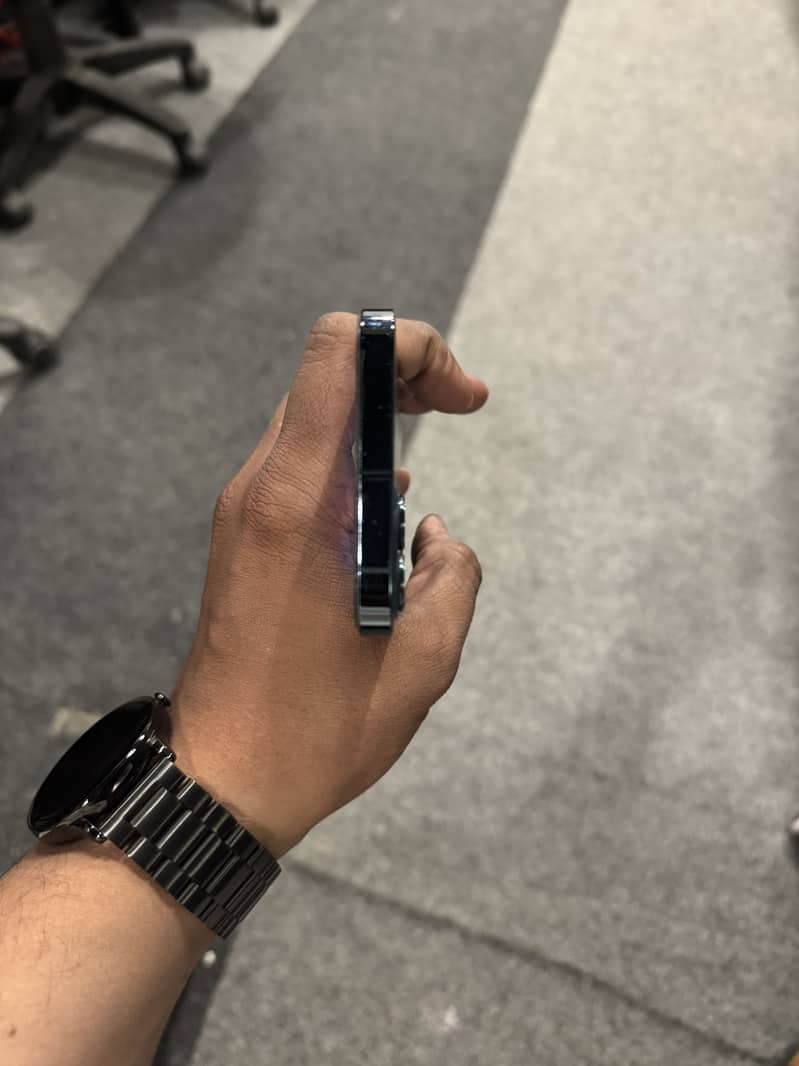 iPhone 12 pro 3