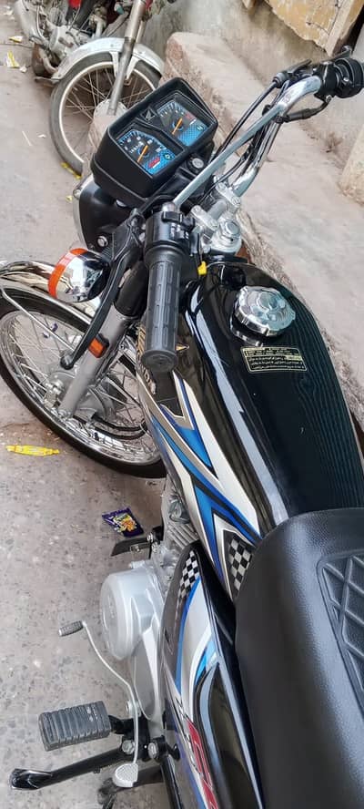 Honda 125 10by10