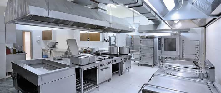 KITCHEN STAFF