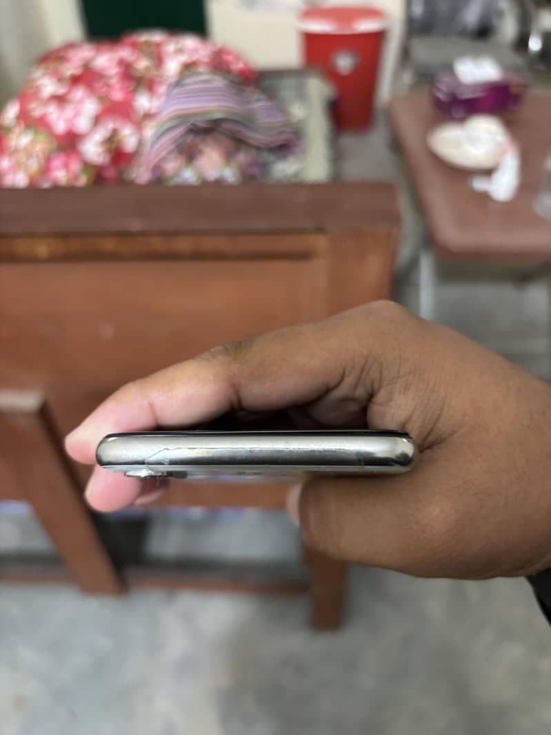 Apple iphone X 3