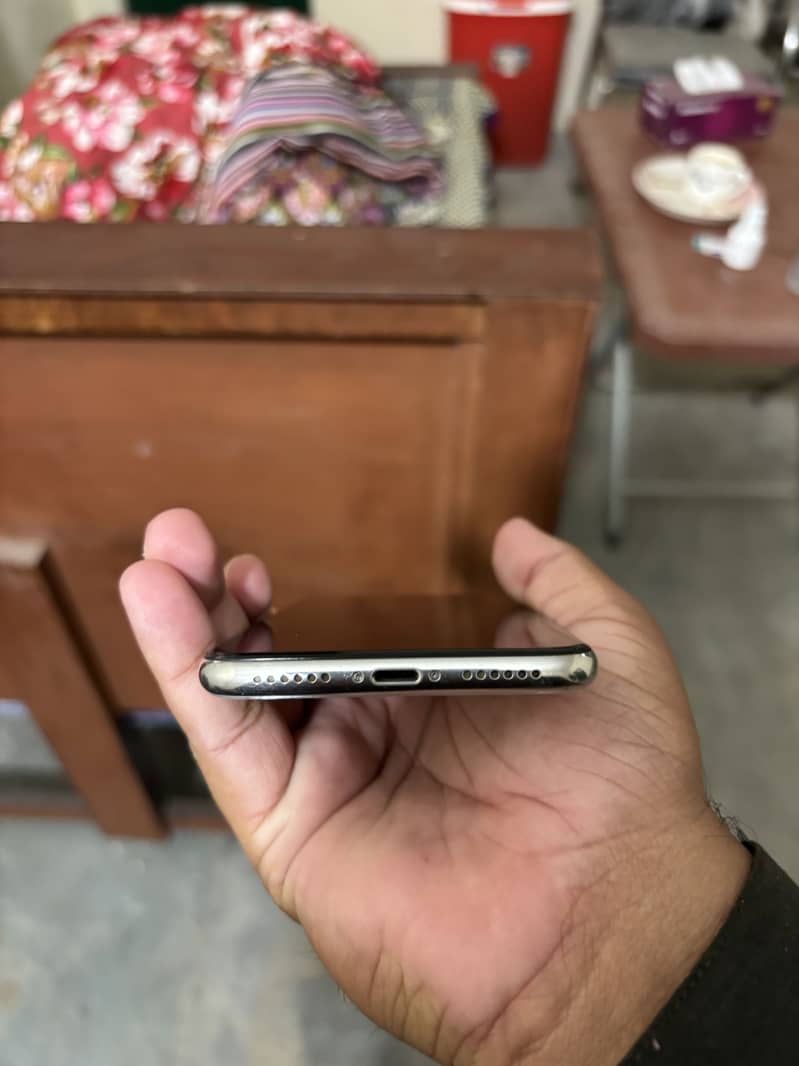 Apple iphone X 5