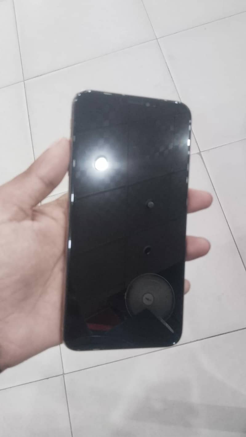 xs max 2