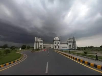 01 Kanal Prime Location Plot Available For Sale
