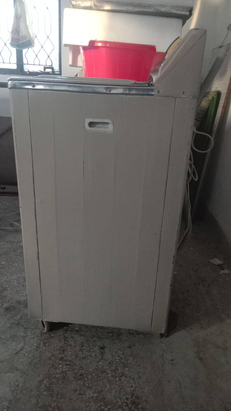 Royal Washing Machine 3