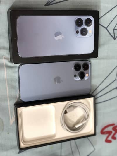 Iphone 13 pro 256 gb (factory unlock ) (with box )
