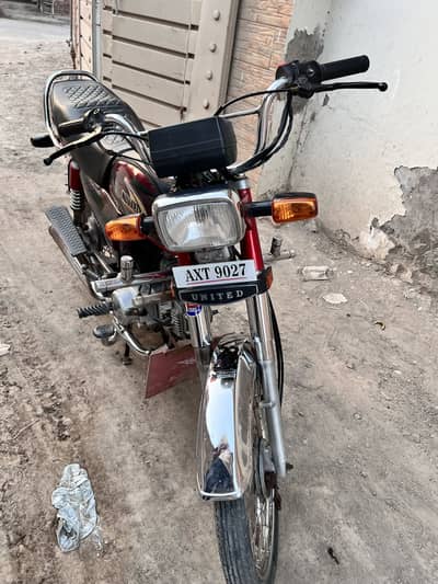 United 70cc 23/24 Model in Ghani park Sargodha