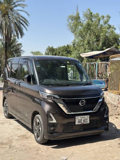 Nissan Roox Hybrid full Option