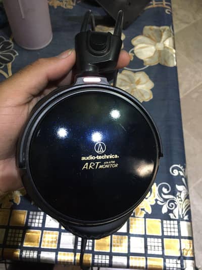 Audio Technica ATH - A700 Audiophile Studio Headphones