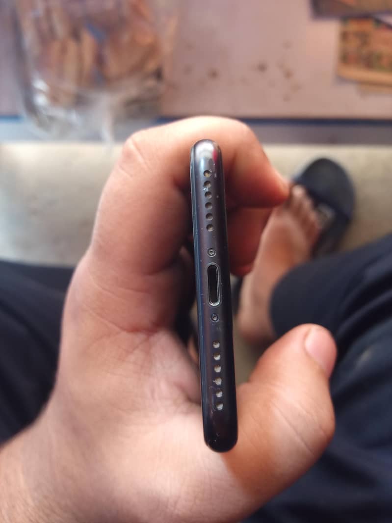 Apple iPhone 7 1