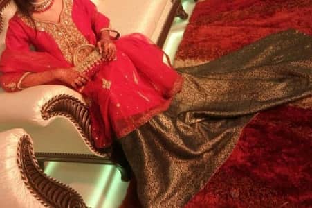 black tail sharara