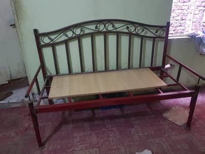 Iron sofa dewaan