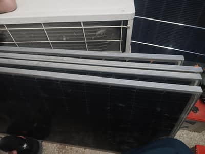 190 watts panal good condetion