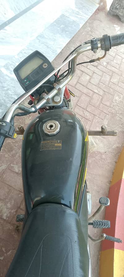 Jis Bhai Nay bike Leni ho Sirf  Wohi message kare