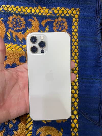 Iphone 12 pro non pta 256 gb 92 hellth display change but good  displa